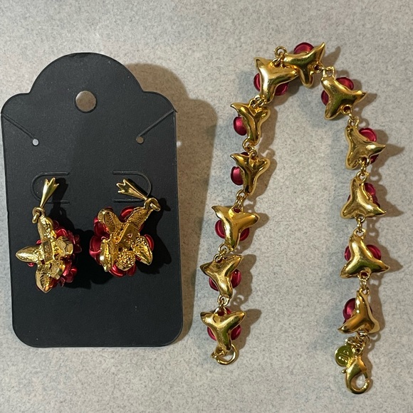 Deep Red Floral Earrings with Gold Accents - Picture 5 of 5